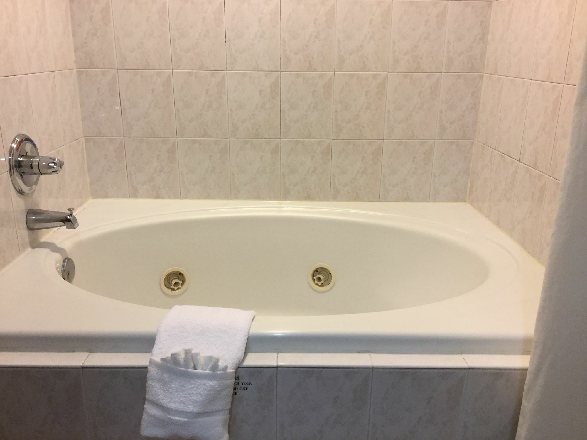 Americas Value And Hotel 3*
